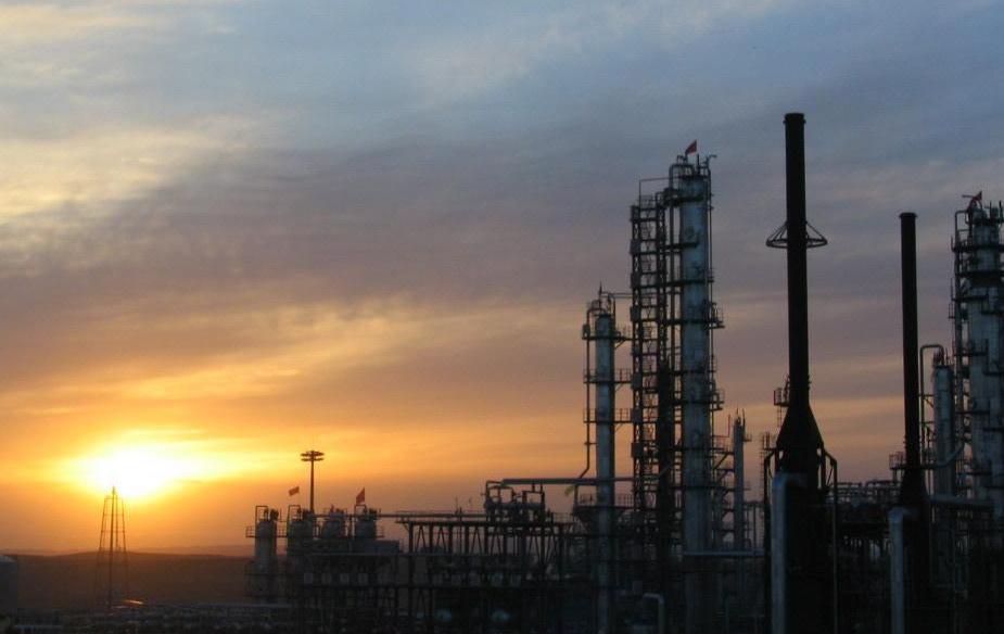 2015年鄂爾多斯集中建設(shè)21個煤化工項(xiàng)目